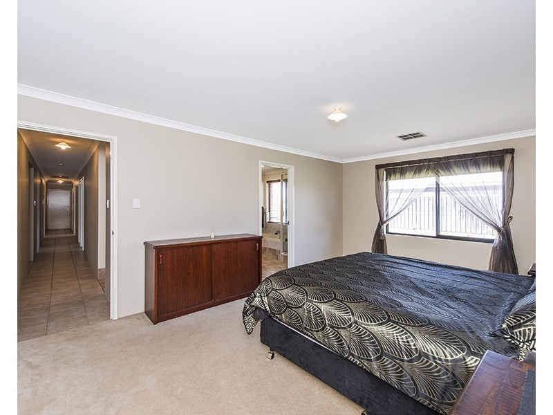 28 Losino Boulevard, Henley Brook WA 6055