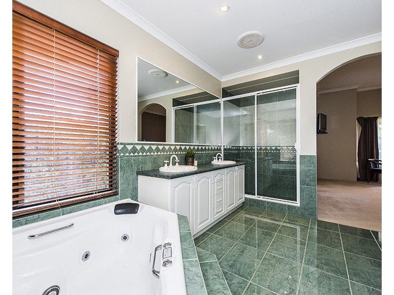 28 Losino Boulevard, Henley Brook WA 6055