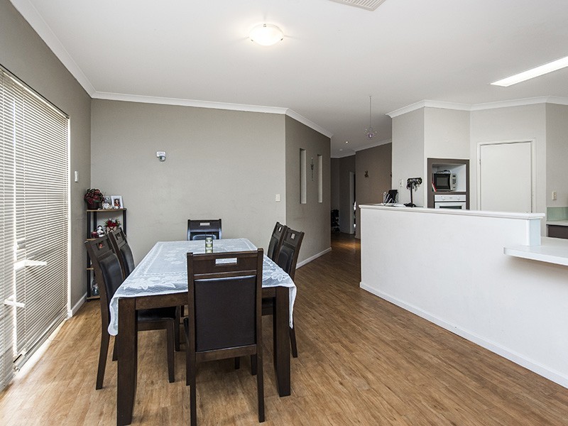 25 Bancombe Crescent, Ellenbrook WA 6069