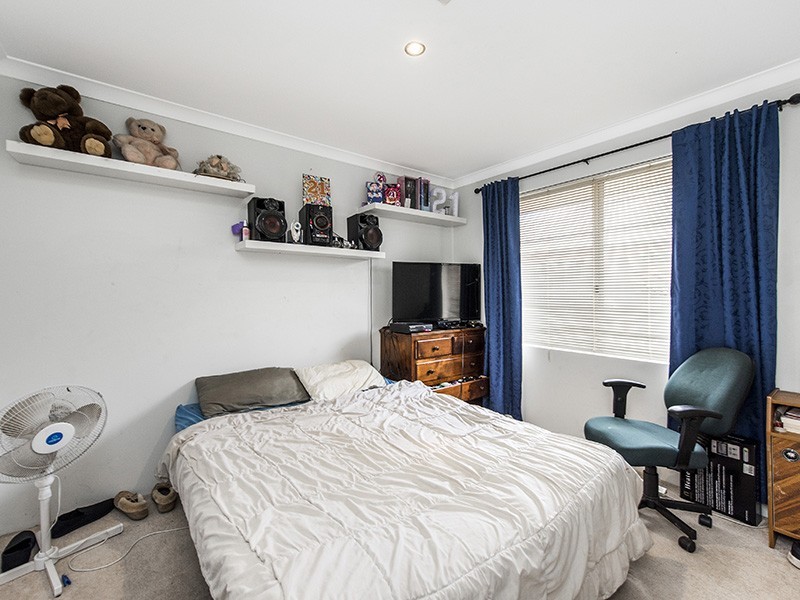 25 Bancombe Crescent, Ellenbrook WA 6069