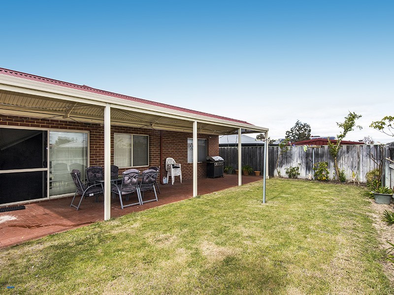 25 Bancombe Crescent, Ellenbrook WA 6069
