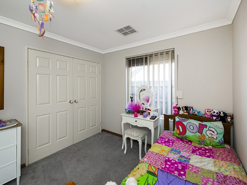 4 Erickson Pass, Ellenbrook WA 6069