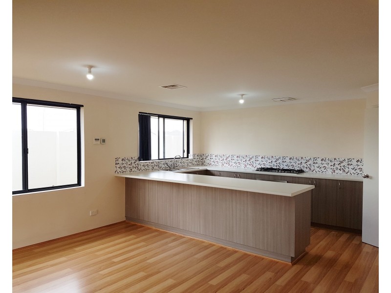 5 Emms Green, Ellenbrook WA 6069