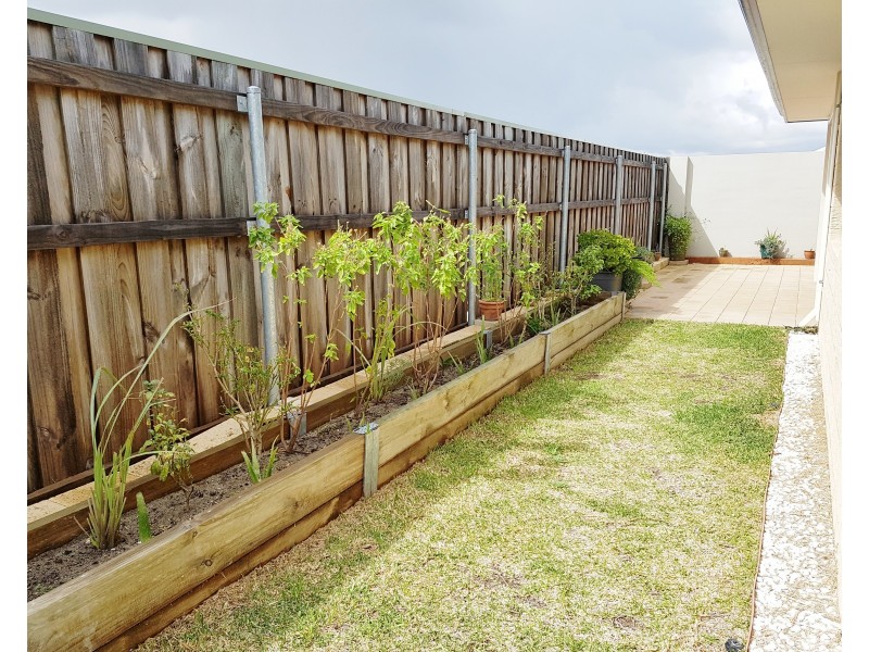 5 Emms Green, Ellenbrook WA 6069