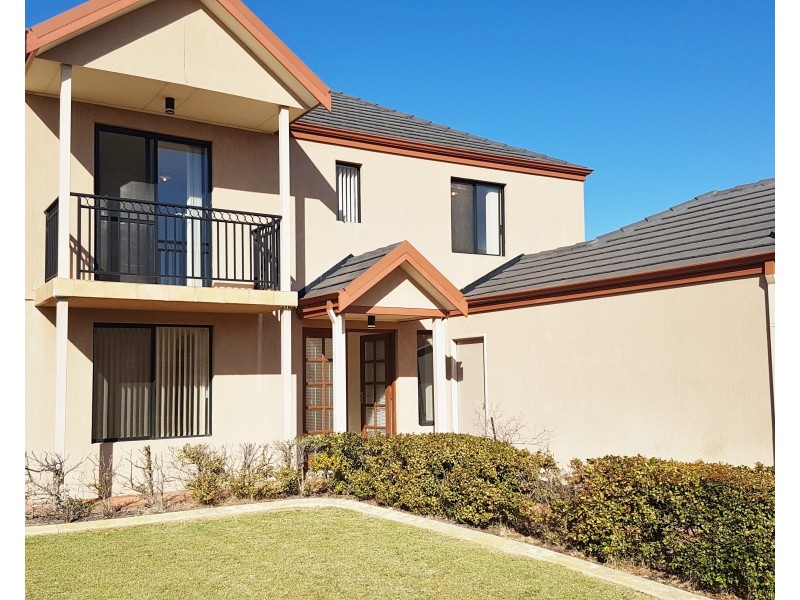 8 Bantry Bend, Mindarie WA 6030