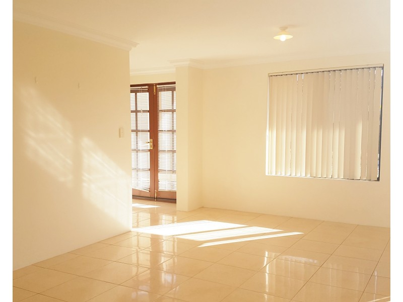 8 Bantry Bend, Mindarie WA 6030