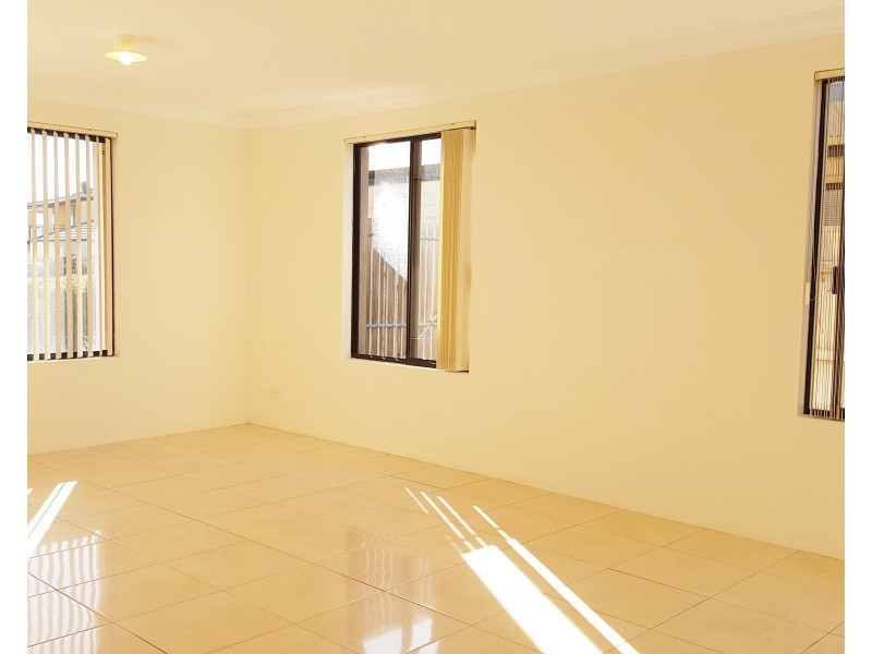 8 Bantry Bend, Mindarie WA 6030