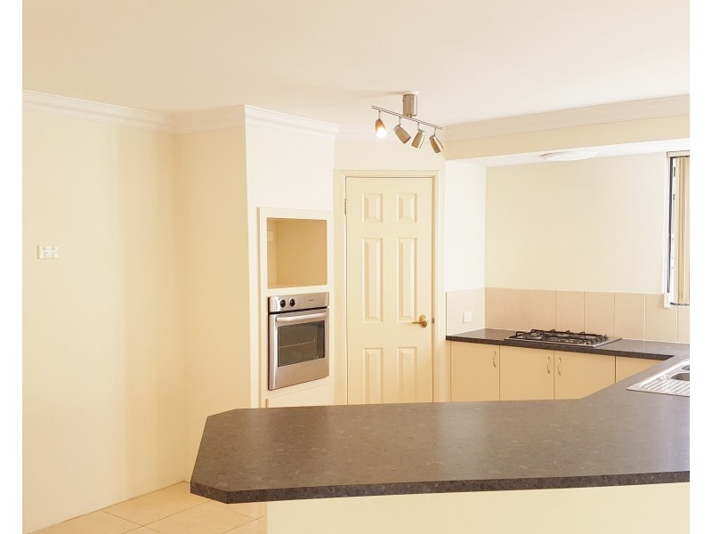 8 Bantry Bend, Mindarie WA 6030