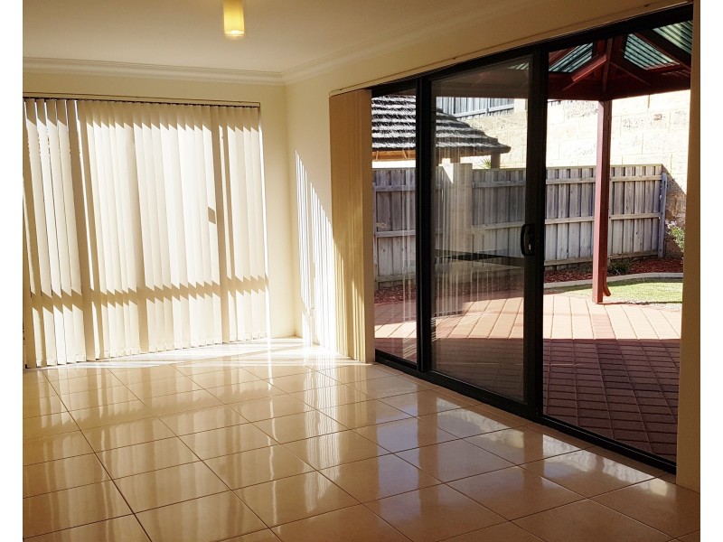 8 Bantry Bend, Mindarie WA 6030