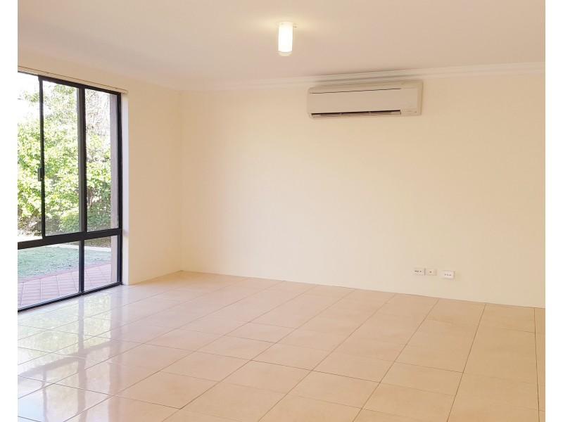 8 Bantry Bend, Mindarie WA 6030