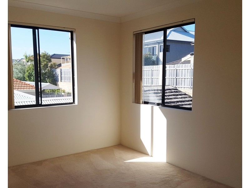 8 Bantry Bend, Mindarie WA 6030