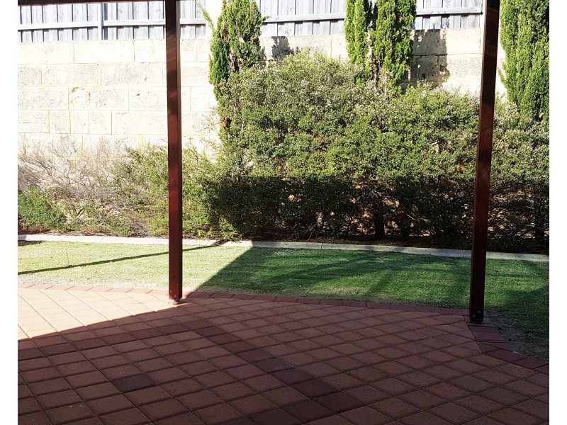 8 Bantry Bend, Mindarie WA 6030