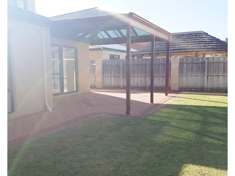 8 Bantry Bend, Mindarie WA 6030