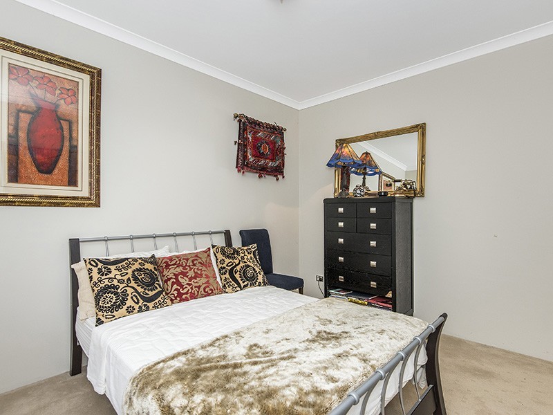 48 Farmaner Parkway, Ellenbrook WA 6069