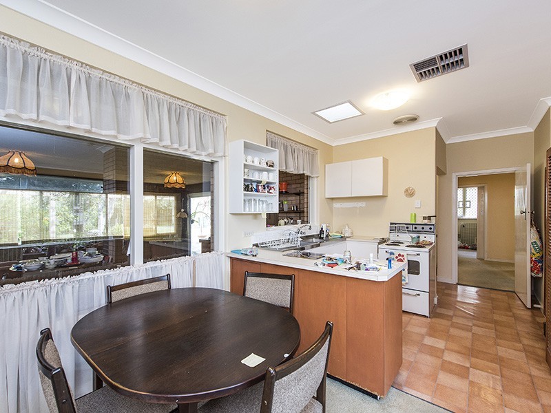 12 Malba Crescent, Dianella WA 6059