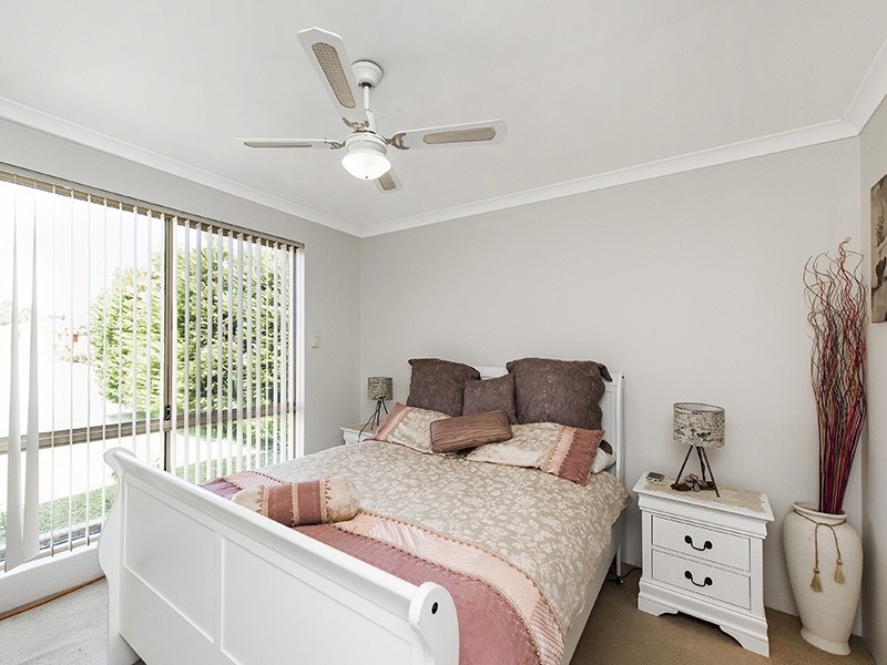 4 Yarra Court, Carramar WA 6031