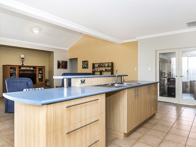 41  Pensacola Avenue, Caversham WA 6055