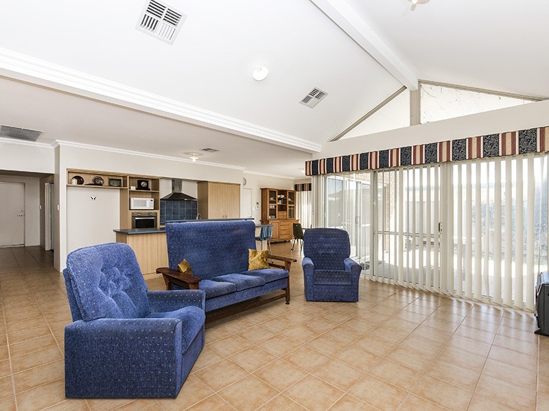 41  Pensacola Avenue, Caversham WA 6055