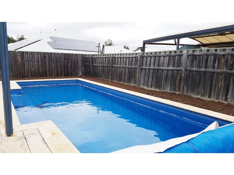 8  Exmoor Lane, Henley Brook WA 6055