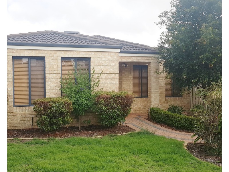 4 Mirimas Court, Ellenbrook WA 6069