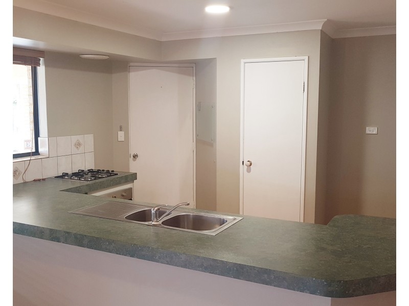 4 Mirimas Court, Ellenbrook WA 6069