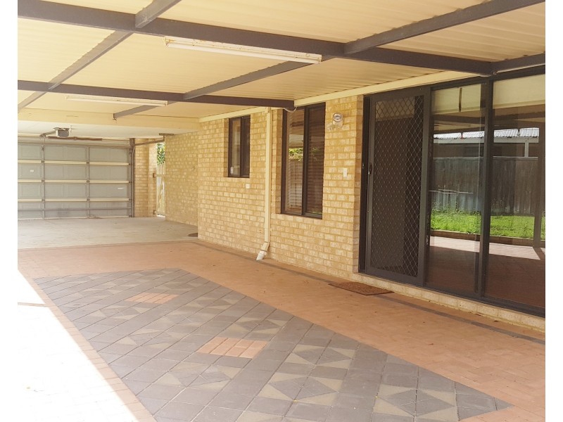 4 Mirimas Court, Ellenbrook WA 6069