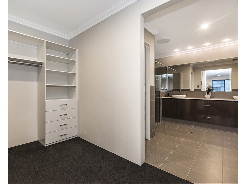 30 Berrington Trail, The Vines WA 6069