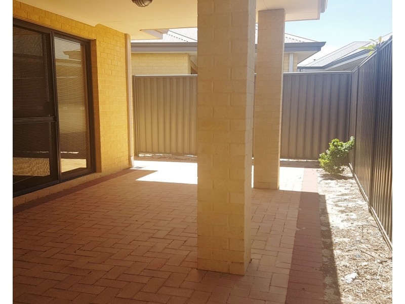 4  Atoll End, Aveley WA 6069