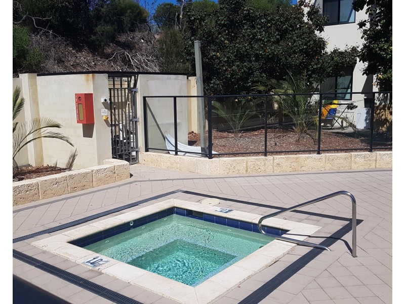 33/5 Eastleigh Loop, Currambine WA 6028