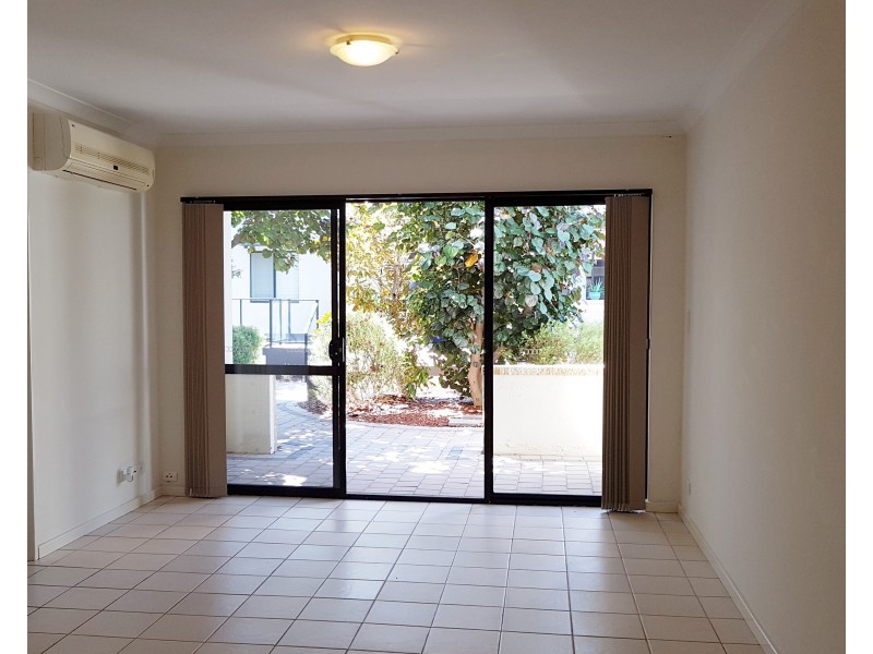 33/5 Eastleigh Loop, Currambine WA 6028