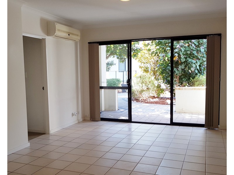 33/5 Eastleigh Loop, Currambine WA 6028