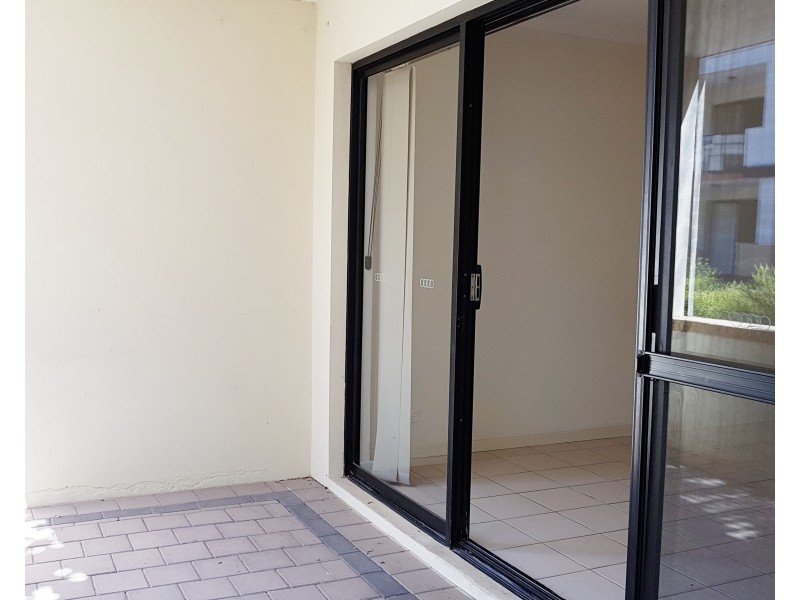 33/5 Eastleigh Loop, Currambine WA 6028