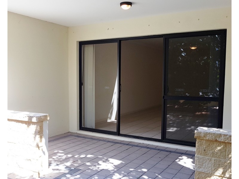 33/5 Eastleigh Loop, Currambine WA 6028