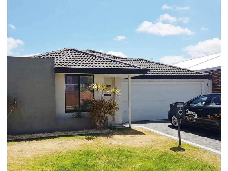 6 Astrolux Court, Banksia Grove WA 6031