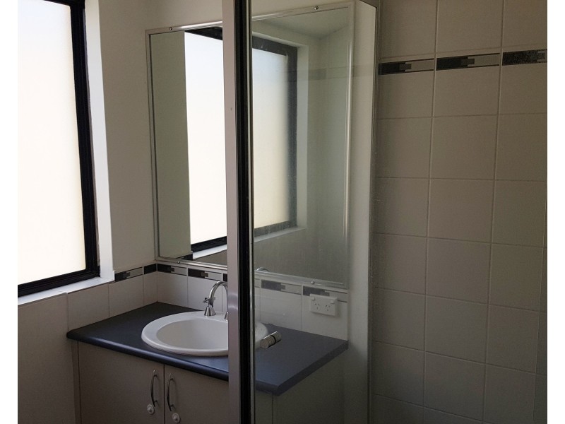 6 Astrolux Court, Banksia Grove WA 6031