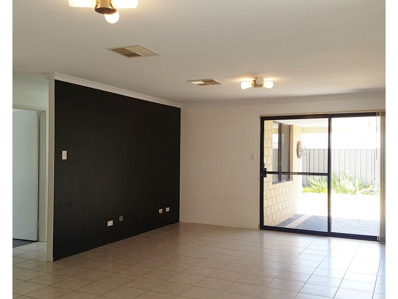 6 Astrolux Court, Banksia Grove WA 6031