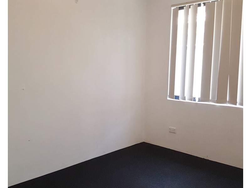 6 Astrolux Court, Banksia Grove WA 6031