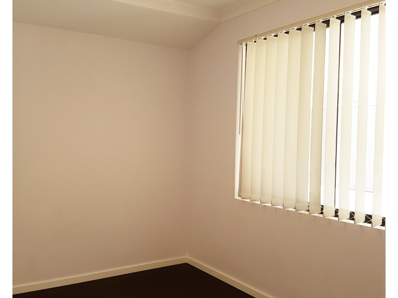 6 Astrolux Court, Banksia Grove WA 6031