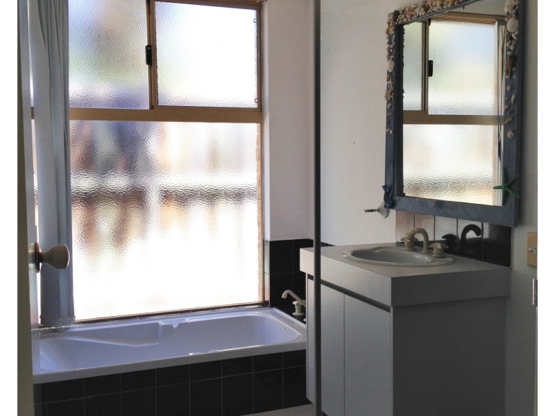 17 Trigger Plant Avenue, Ellenbrook WA 6069