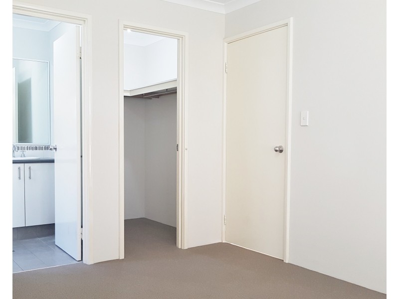 6 Moreau Drive, Ellenbrook WA 6069
