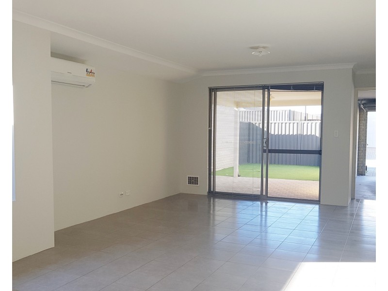 6 Moreau Drive, Ellenbrook WA 6069