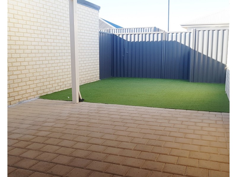 6 Moreau Drive, Ellenbrook WA 6069