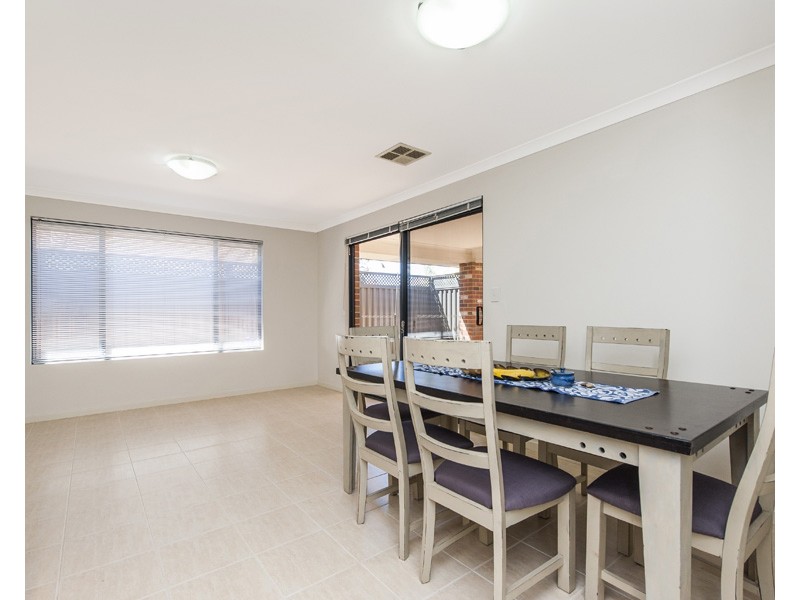 3/5 Kea Court, Ellenbrook WA 6069