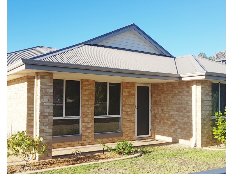 2 Flora Valley, Ellenbrook WA 6069