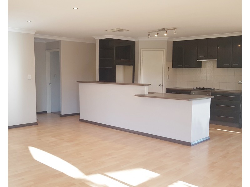 2 Flora Valley, Ellenbrook WA 6069