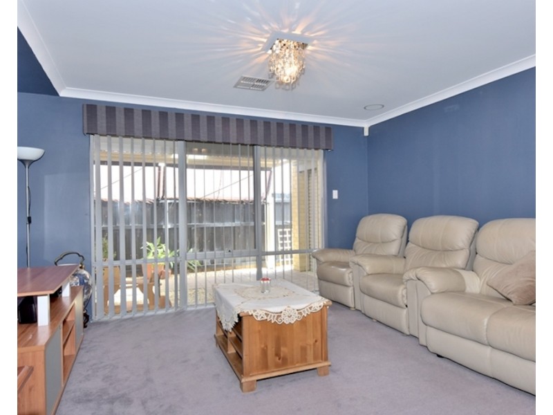 16 Mundego Turn, Ellenbrook WA 6069