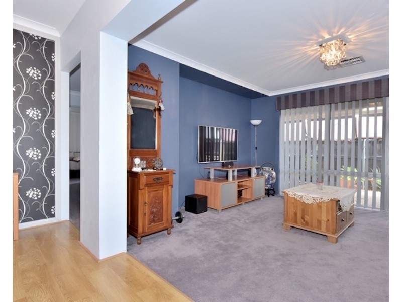 16 Mundego Turn, Ellenbrook WA 6069