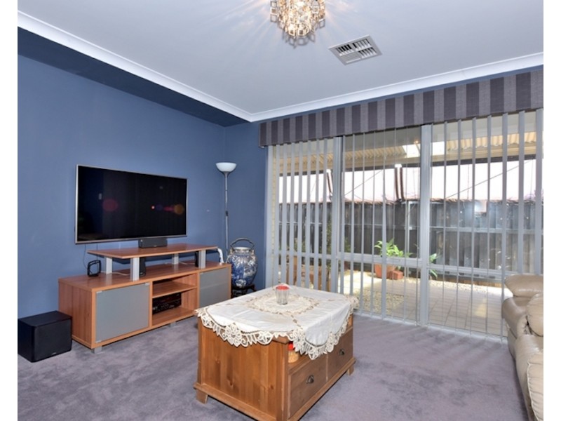 16 Mundego Turn, Ellenbrook WA 6069