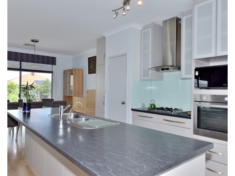 16 Mundego Turn, Ellenbrook WA 6069