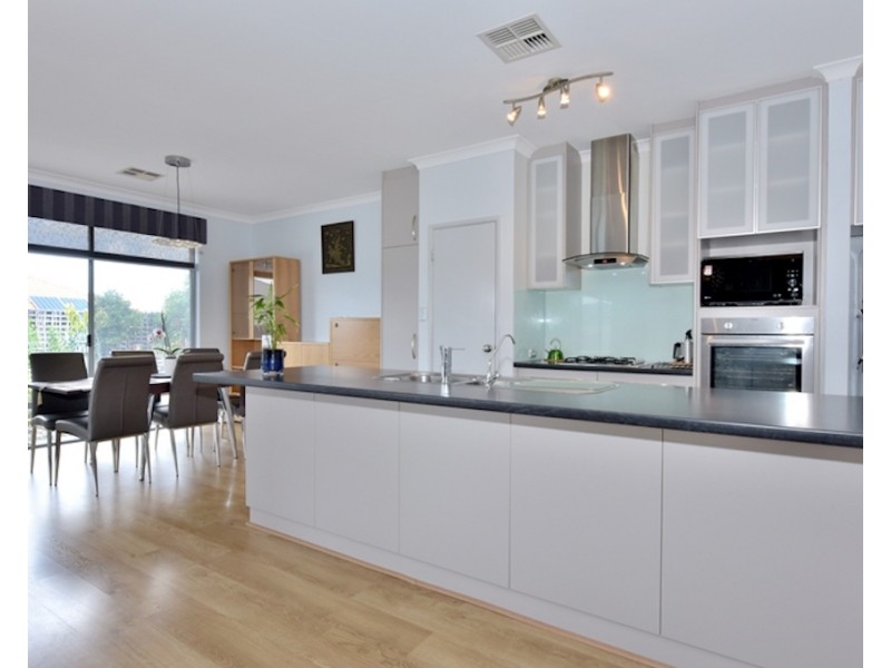 16 Mundego Turn, Ellenbrook WA 6069